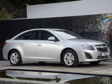  Chevrolet Cruze LS   